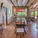 Adelfa By Interhome