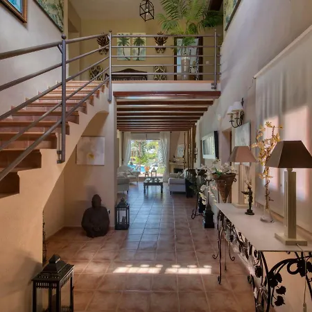 Villa Adelfa By Interhome